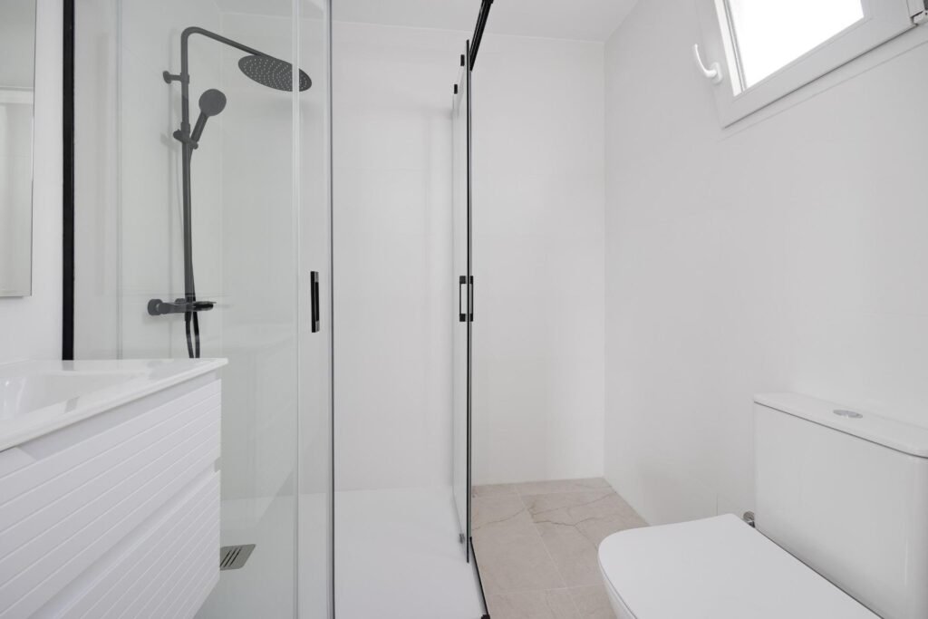 Šviesus penthouse su dviem terasomis