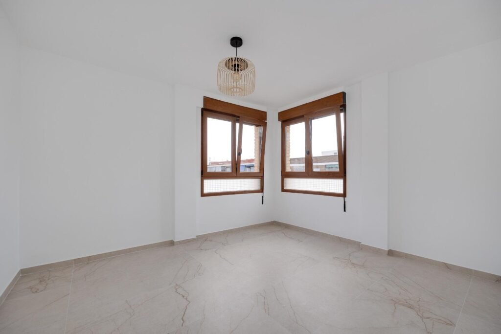 Šviesus penthouse su dviem terasomis