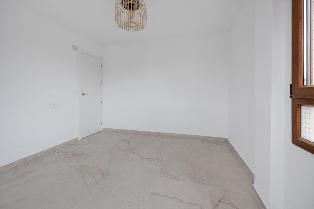 Šviesus penthouse su dviem terasomis
