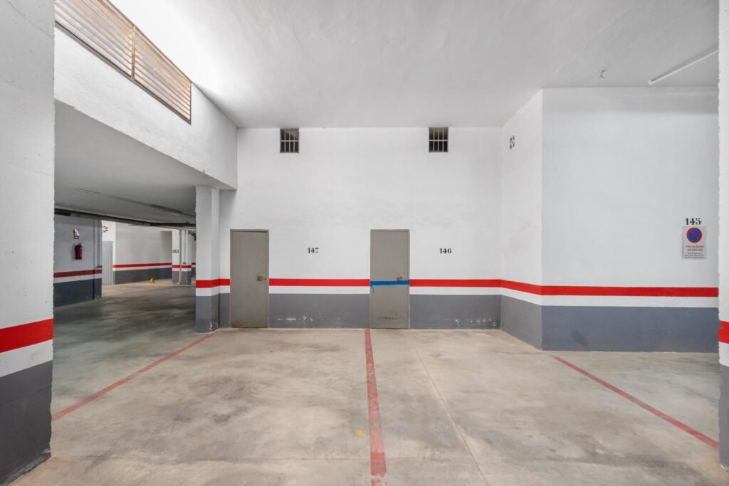 Una vivienda acogedora con piscina comunitaria