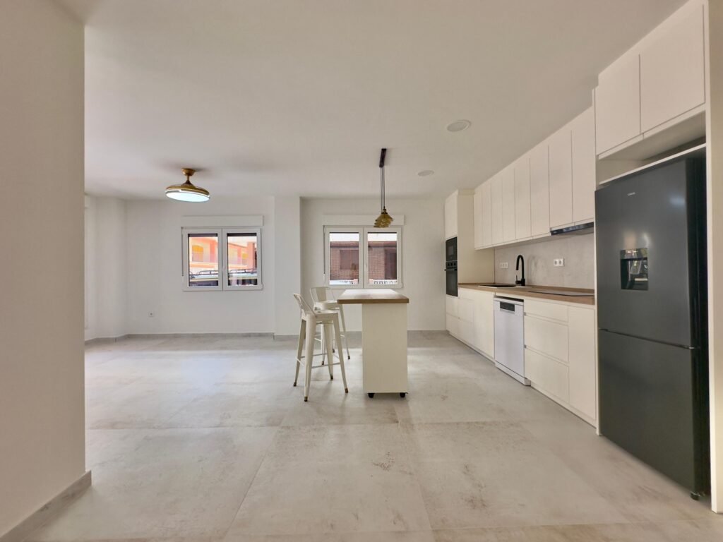 Appartement d'angle rénové à Torrevieja