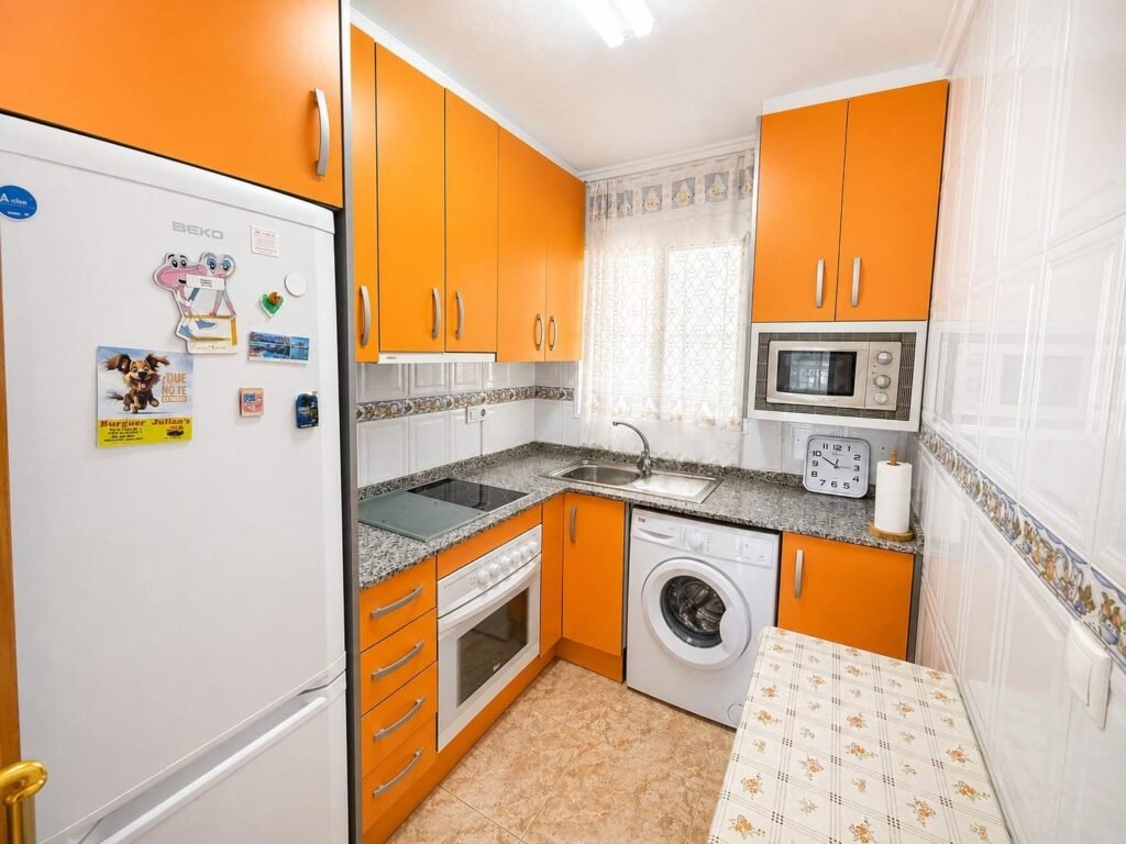 Una vivienda acogedora con piscina comunitaria