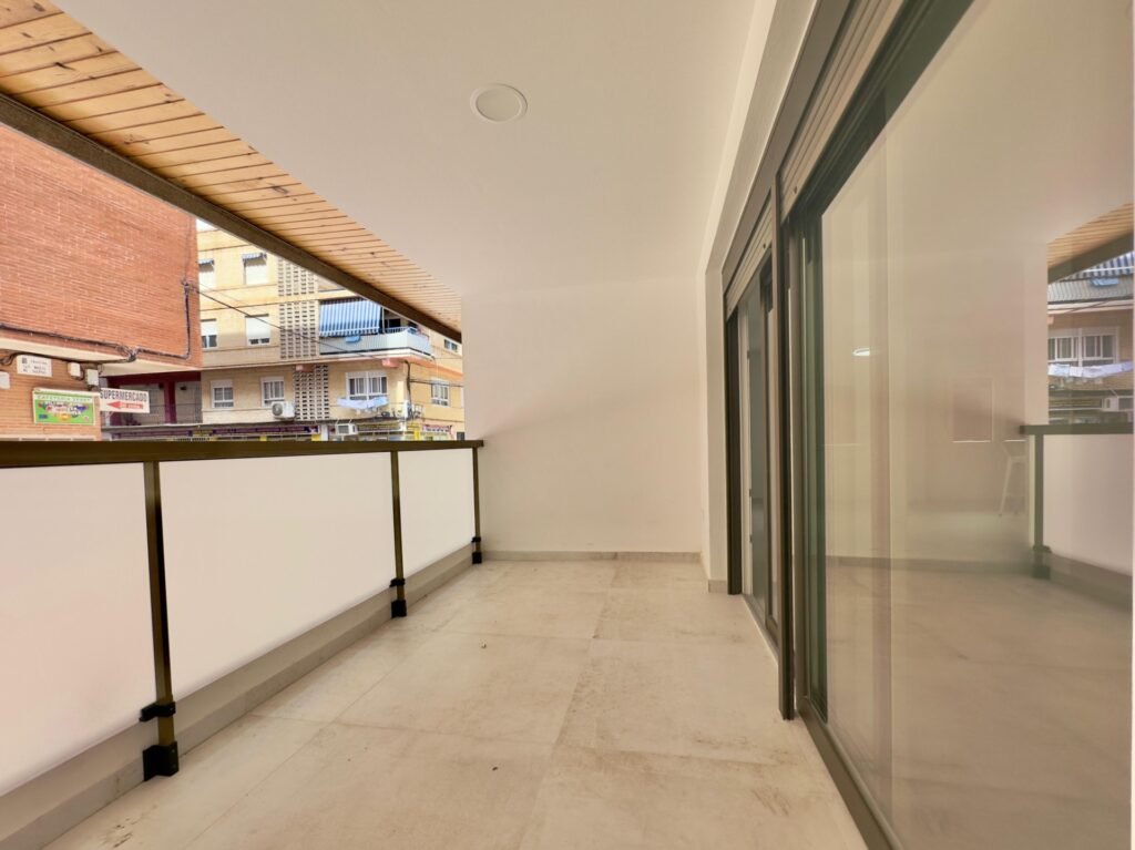 Appartement d'angle rénové à Torrevieja