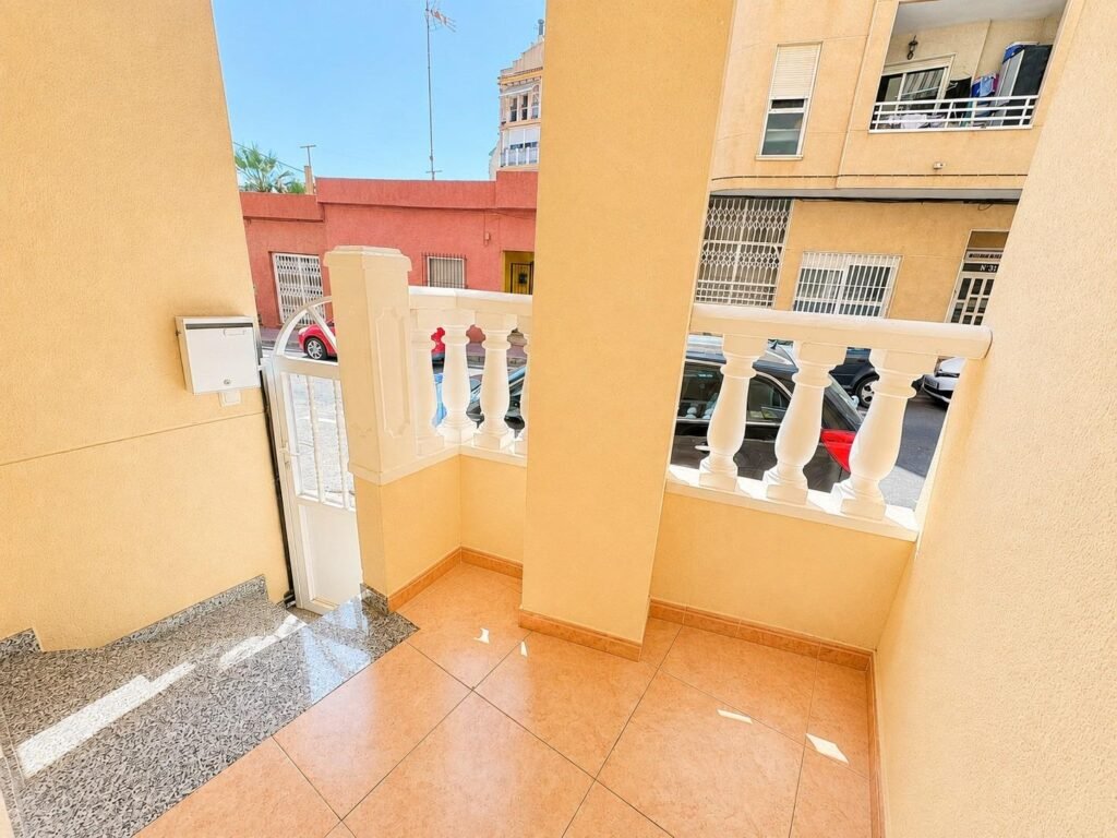 Un logement accueillant en rez-de-chaussée