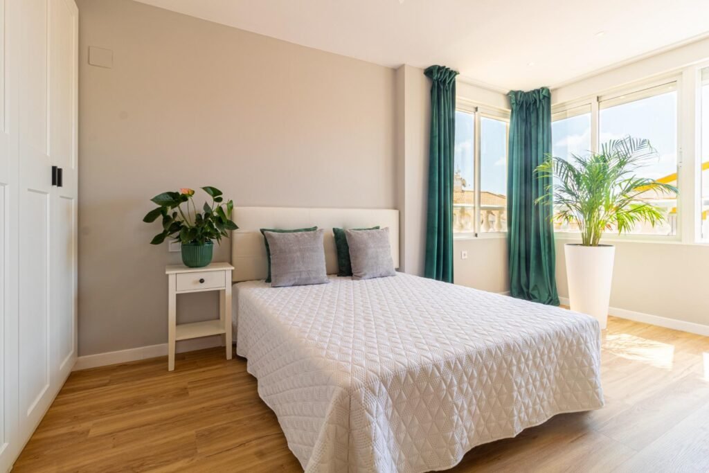 Gerenoveerde rijwoning met tuin in Los Altos