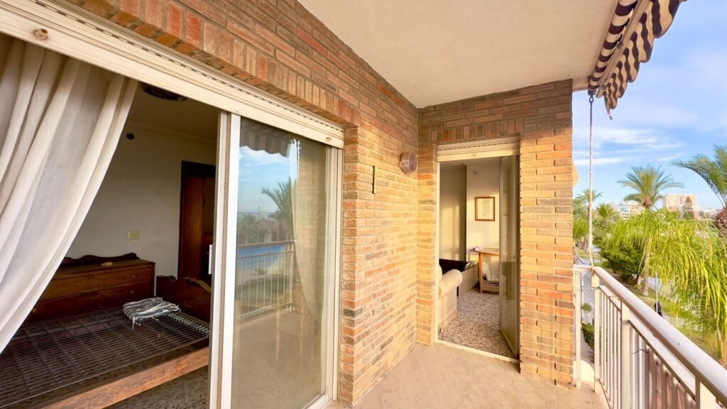 Mājoklis remontam pēc savām vēlmēm – Torrevieja