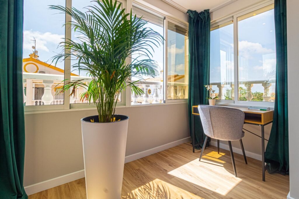 Gerenoveerde rijwoning met tuin in Los Altos