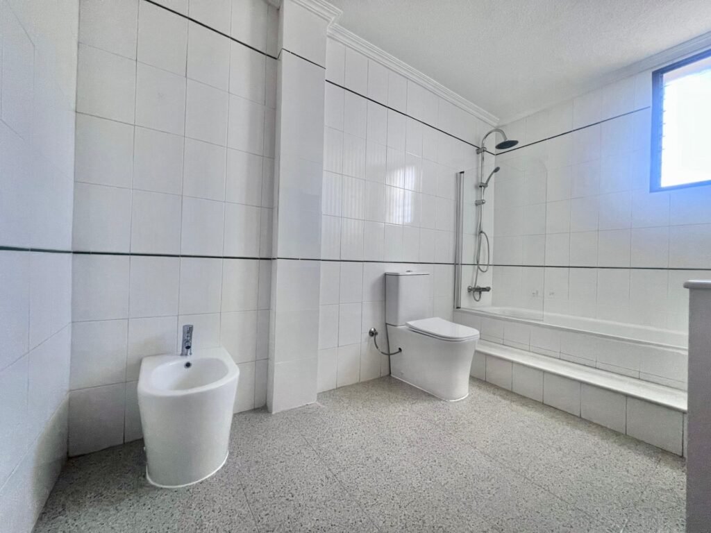 Māja ar jumta terasi centrā, Pilar de la Horadada