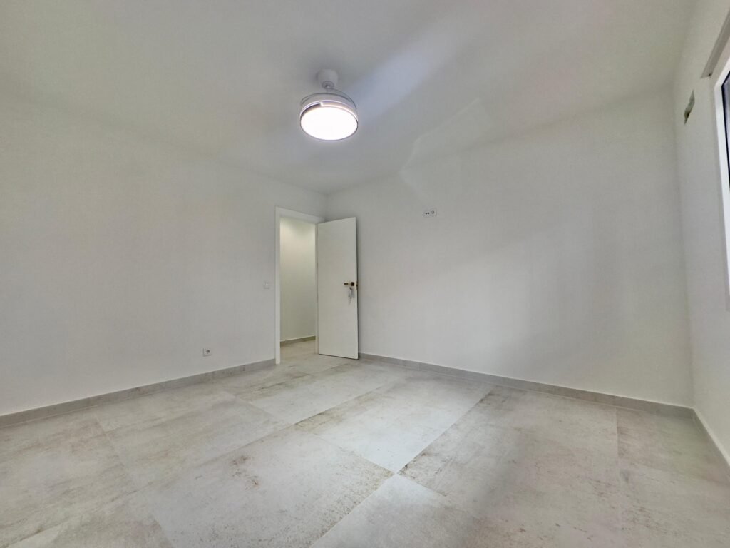 Appartement d'angle rénové à Torrevieja