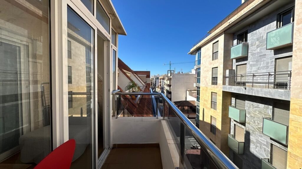 Kalustettu kaksio Torreviejan keskustassa