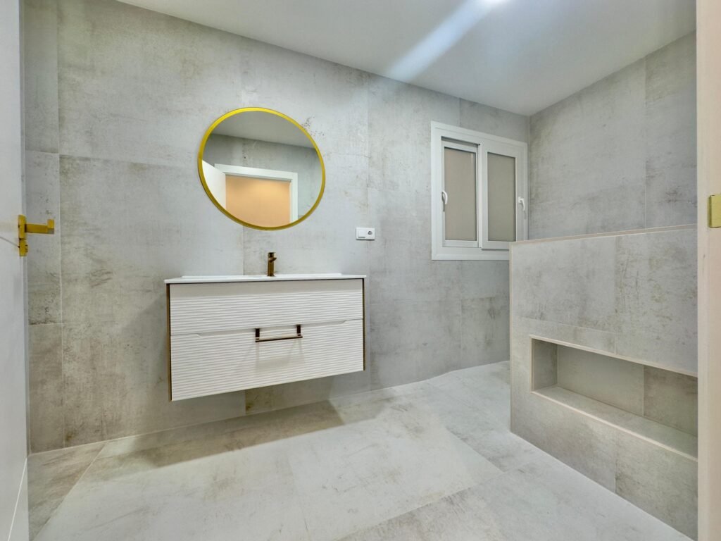 Appartement d'angle rénové à Torrevieja