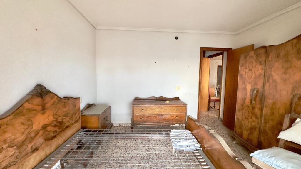Mājoklis remontam pēc savām vēlmēm – Torrevieja