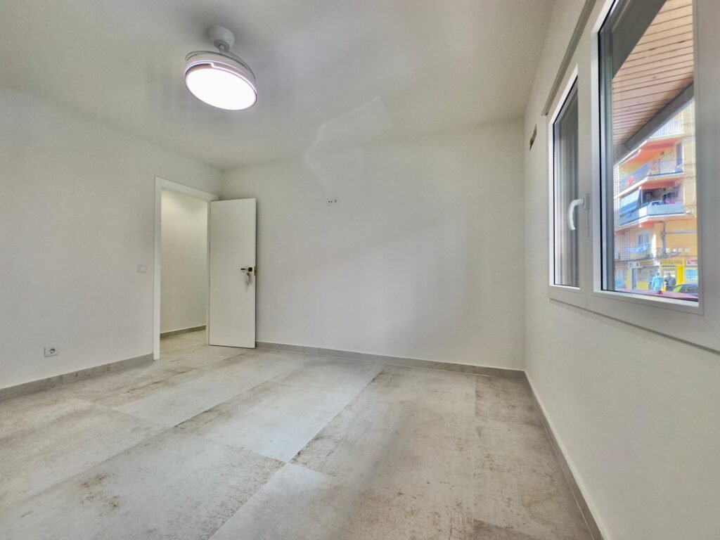 Appartement d'angle rénové à Torrevieja