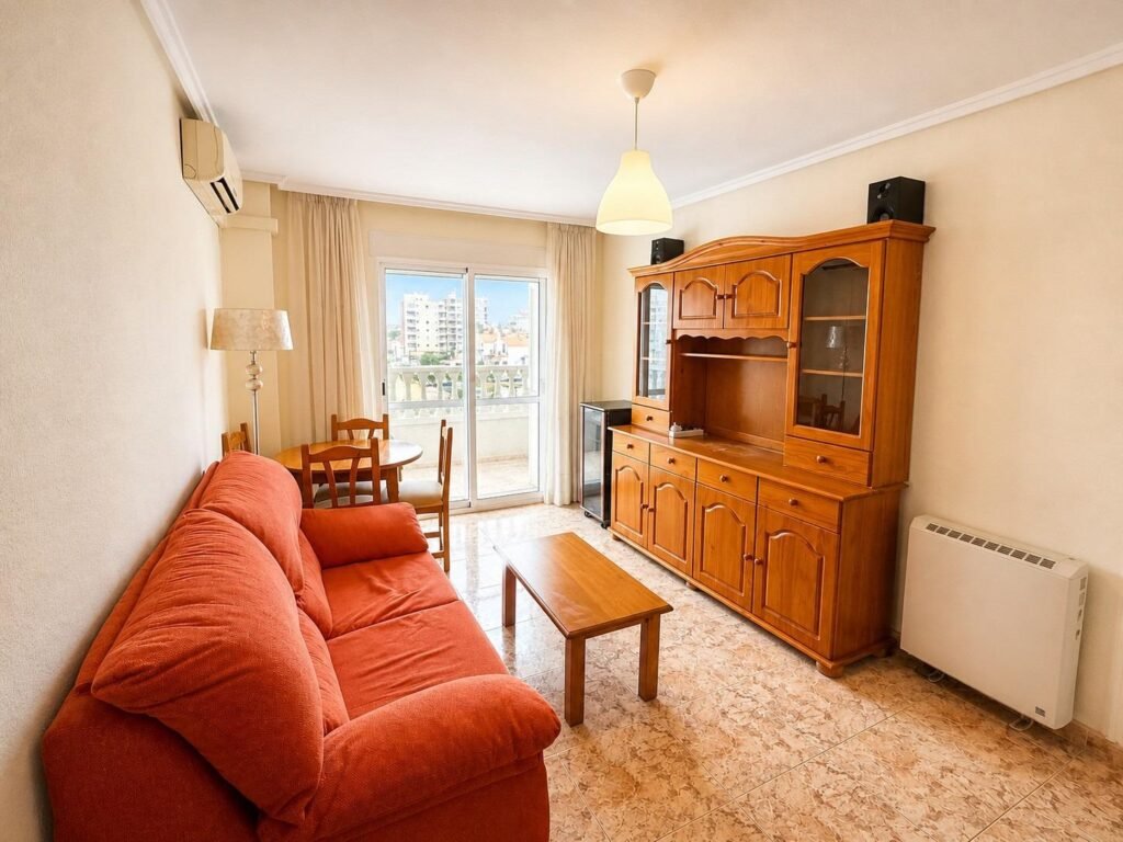 Una vivienda acogedora con piscina comunitaria