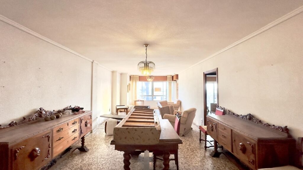 Mājoklis remontam pēc savām vēlmēm – Torrevieja
