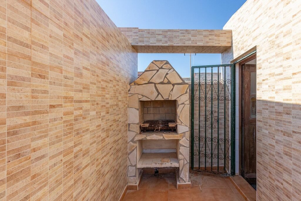 Rivitaloasunto merinäköalalla Cabo Cerverassa, Torreviejassa