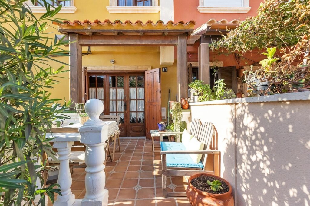 Rivitaloasunto merinäköalalla Cabo Cerverassa, Torreviejassa
