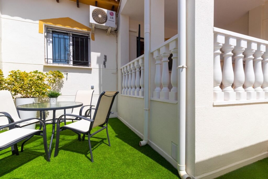 Gerenoveerde rijwoning met tuin in Los Altos