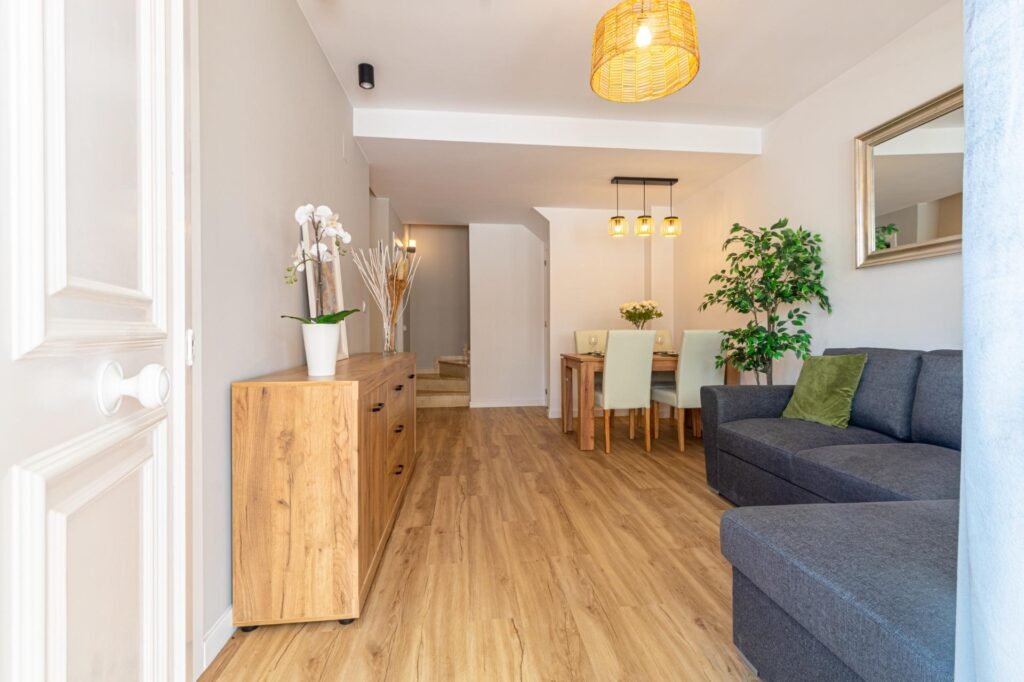 Gerenoveerde rijwoning met tuin in Los Altos
