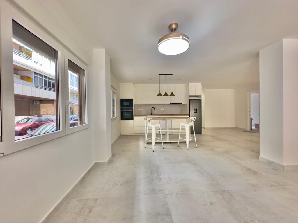 Appartement d'angle rénové à Torrevieja