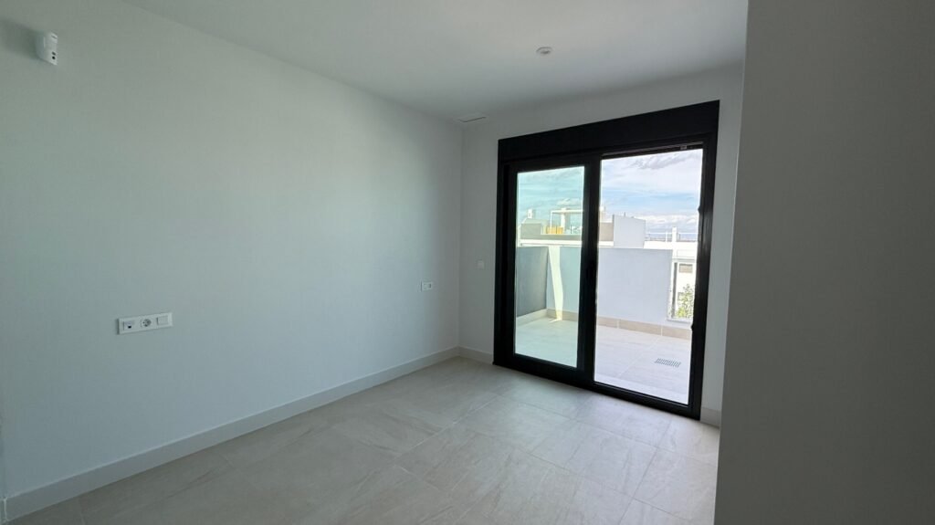 Kattohuoneisto Välimeren arkeen – Torrevieja