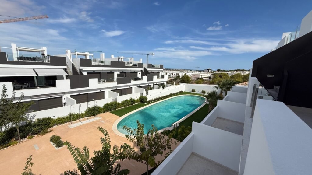 Kattohuoneisto Välimeren arkeen – Torrevieja