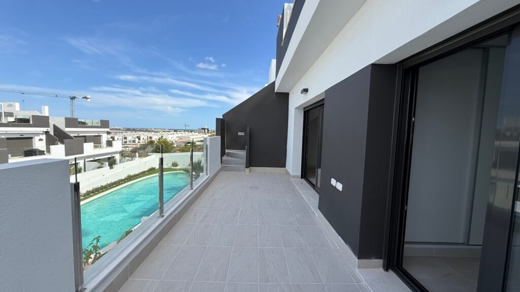 Kattohuoneisto Välimeren arkeen – Torrevieja