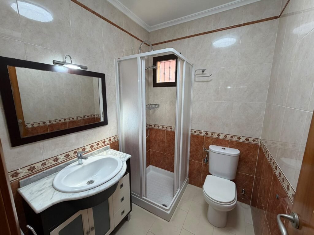 Светлая квартира с большой крышей-террасой в Aguas Nuevas