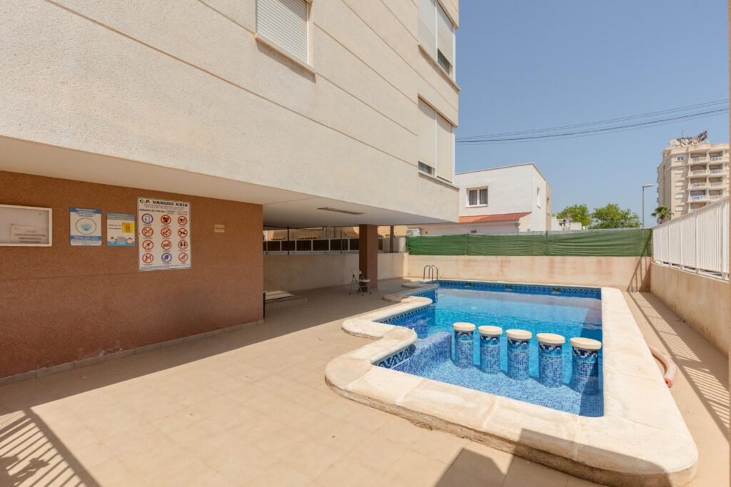 Flat - Torrevieja - 129000 EUR