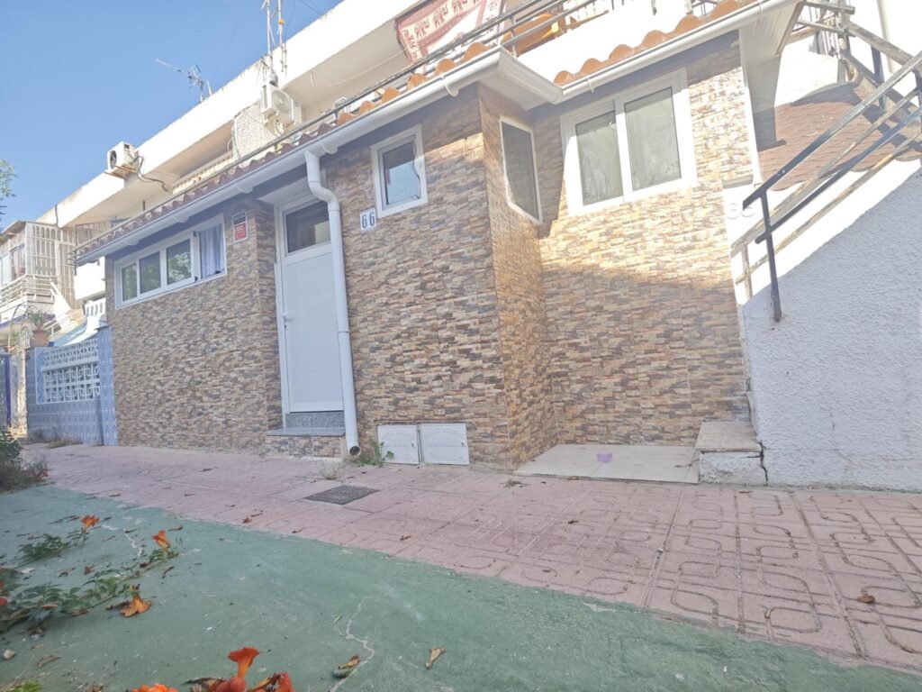 Koti ja oma ulkotila – Playa del Cura