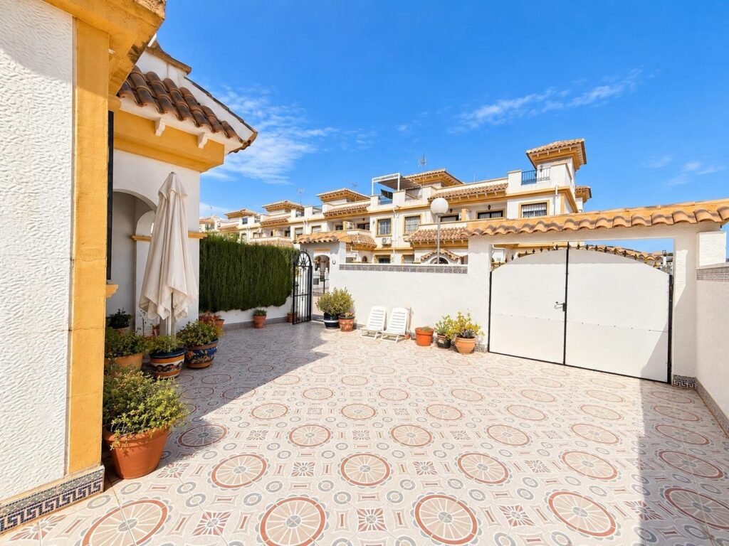 Terraced house - Torrevieja - 239900 EUR