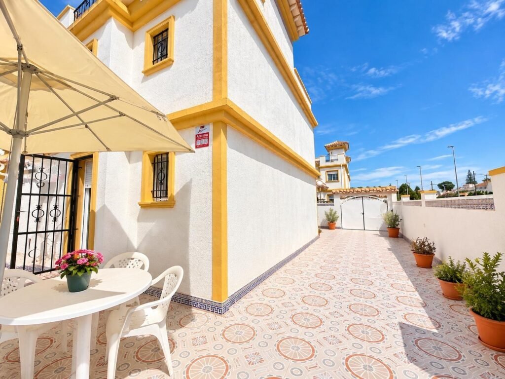 Terraced house - Torrevieja - 239900 EUR