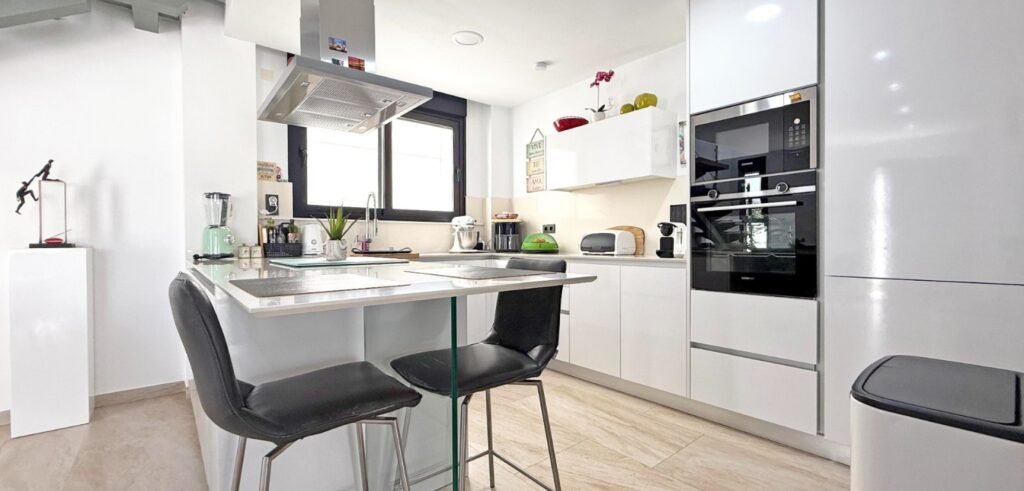 Mūsdienīga villa ar baseinu Villamartín