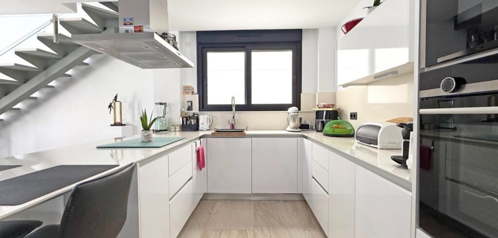 Mūsdienīga villa ar baseinu Villamartín