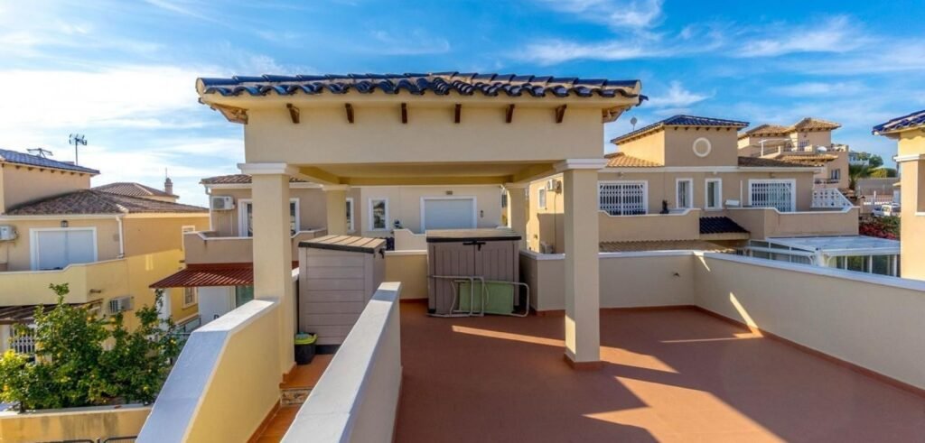 Detached Villa - Orihuela Costa - 295000 EUR