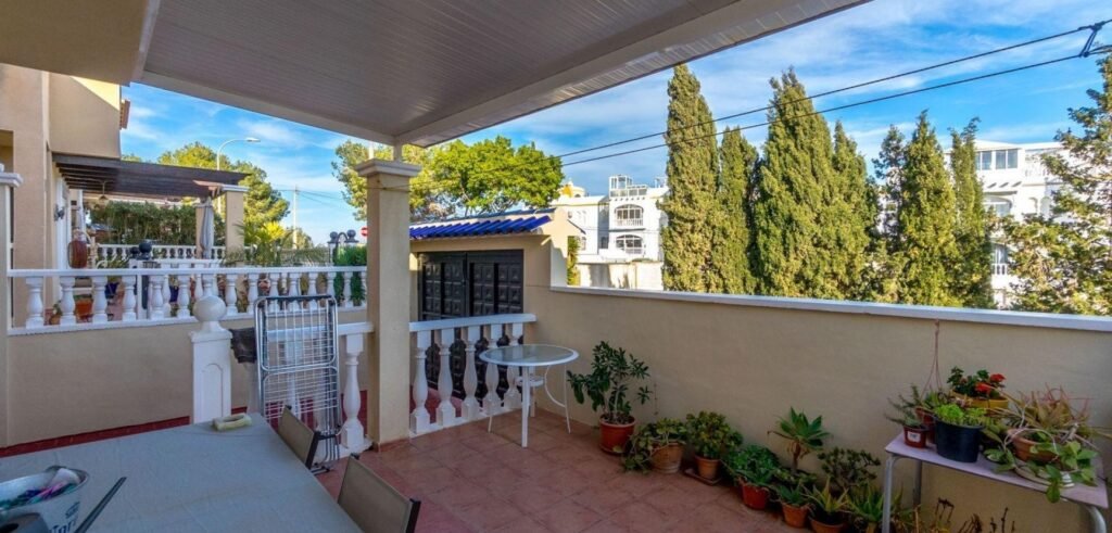 Detached Villa - Orihuela Costa - 295000 EUR