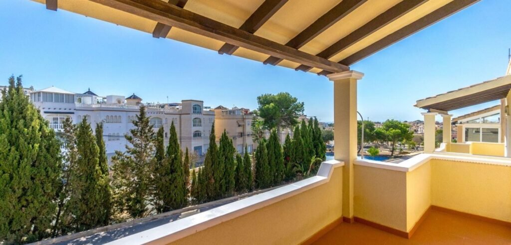 Detached Villa - Orihuela Costa - 295000 EUR