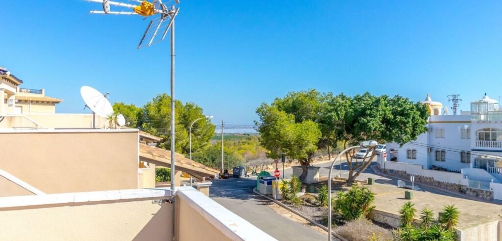 Detached Villa - Orihuela Costa - 295000 EUR