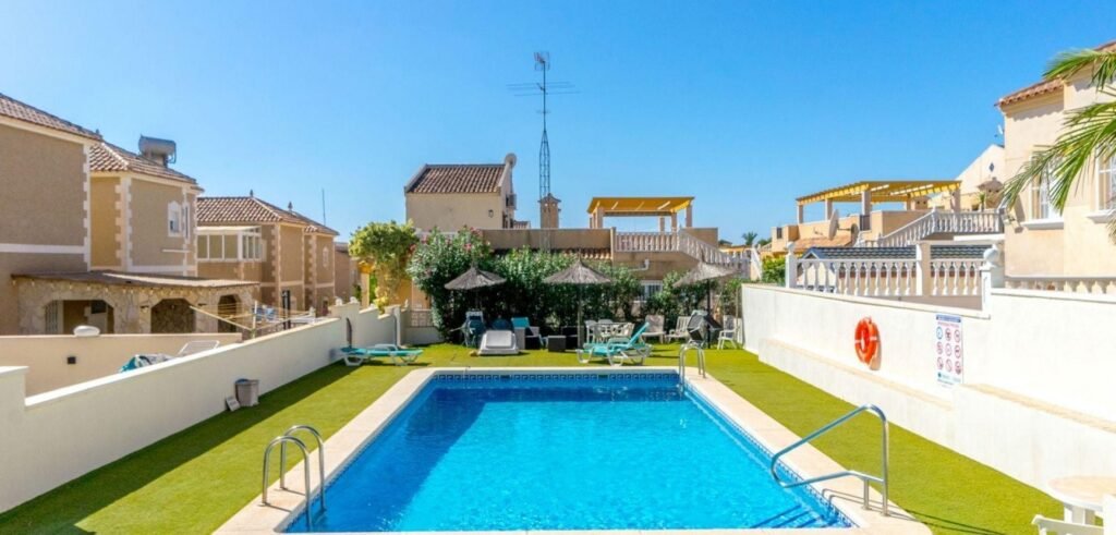 Detached Villa - Orihuela Costa - 295000 EUR