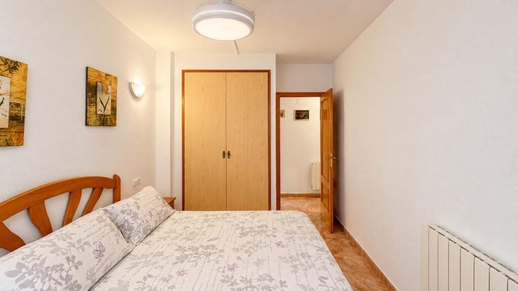 Koti ja yhteinen uima-allas – Centro
