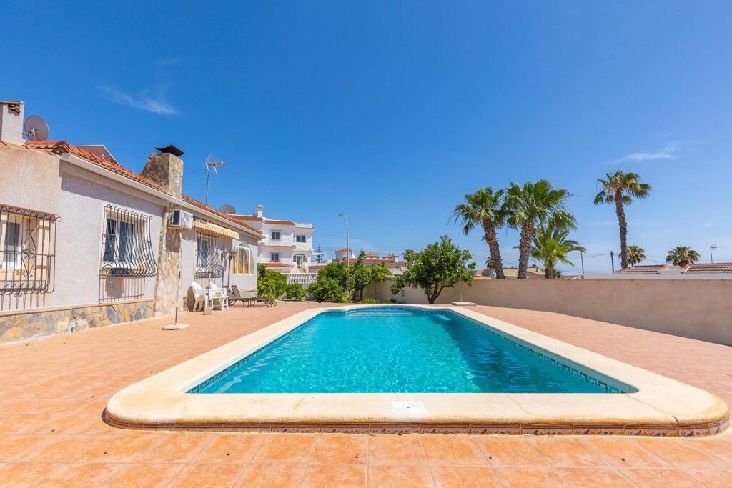 Villa mit Privatpool in Ciudad Quesada