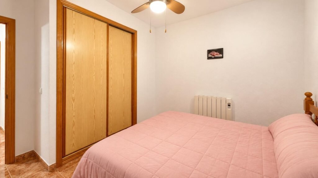 Koti ja yhteinen uima-allas – Centro