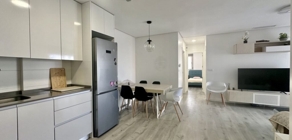 A tenanted home in Green Hills, Villamartín