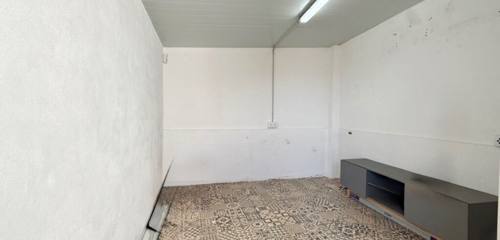 Tilava kattohuoneisto Torreviejan keskustassa
