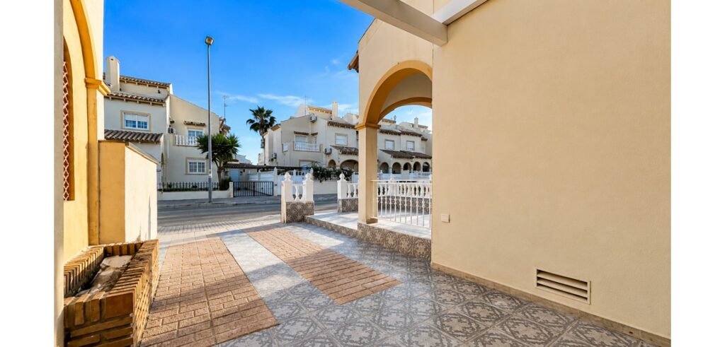 Rindu māja ar jumta terasi Playa Flamenca