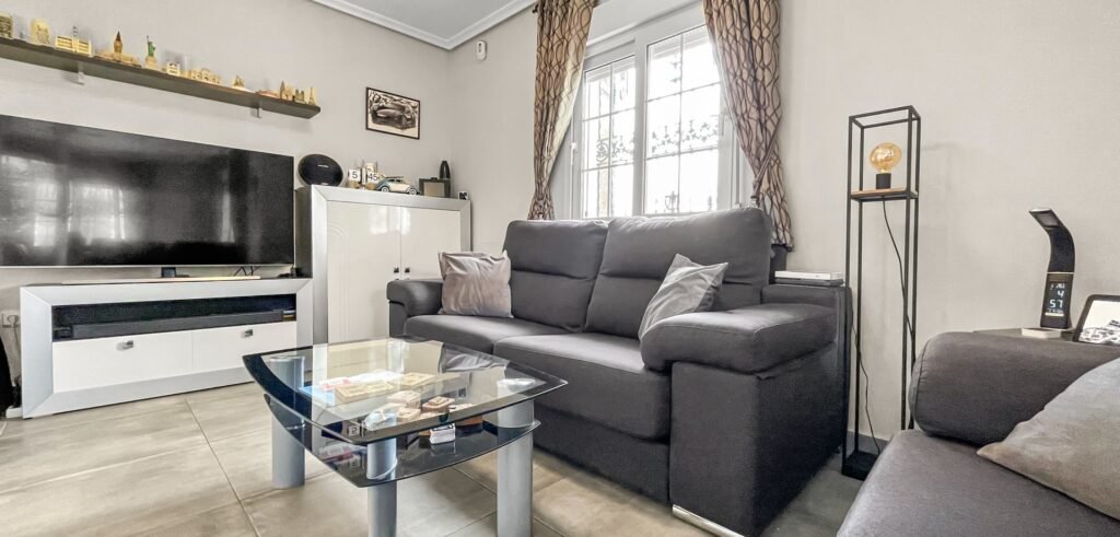 Brīvstāvoša villa ar privāto baseinu Los Dolses