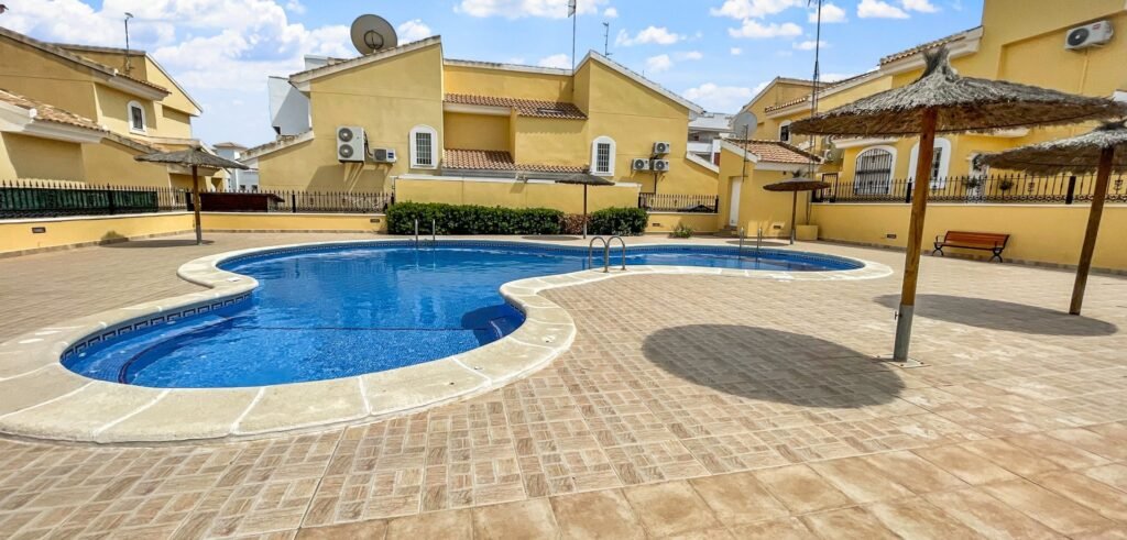 Brīvstāvoša villa ar privāto baseinu Los Dolses