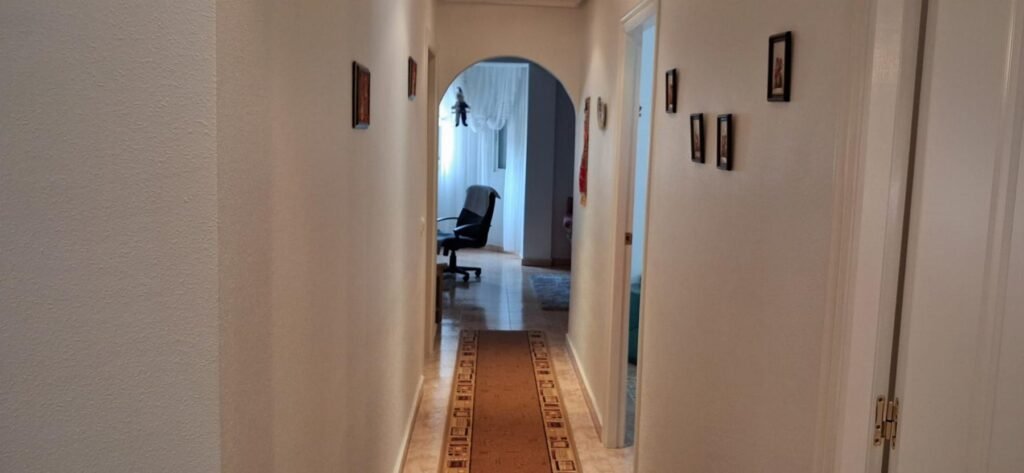 Spacious villa with a private pool – Benferri