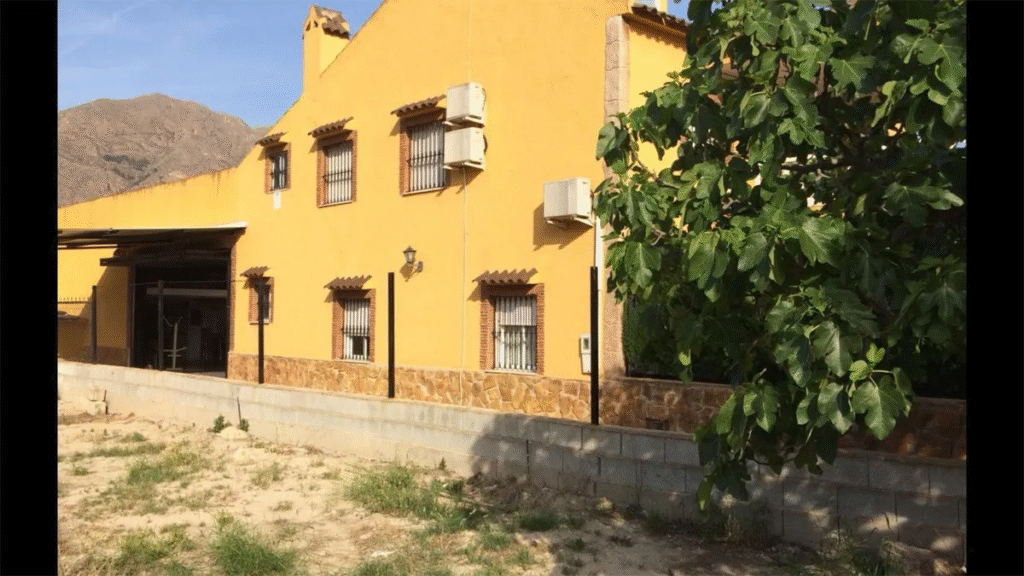Omaa rauhaa maaseutukodissa – Orihuela
