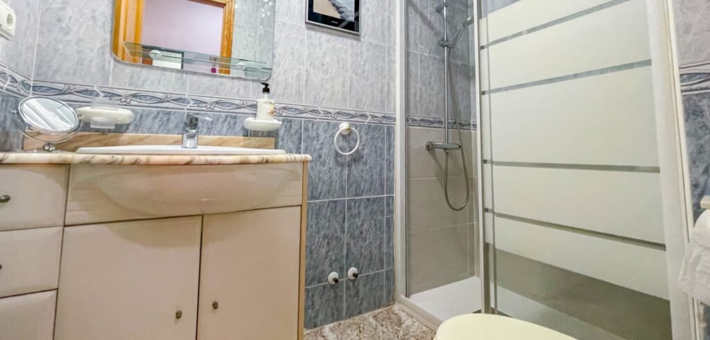 Tilava kolmen makuuhuoneen koti Torreviejassa
